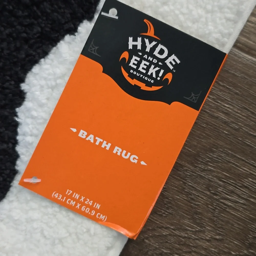 HYDE & EEK Black and White Bat-Shaped Bath Rug
